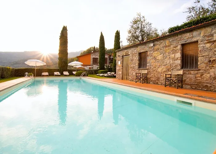 Casetta Di Butia, Iris Λούκα